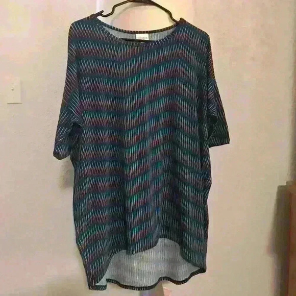Lularoe Irma top size‎ Small 8-10 - Picture 6 of 8